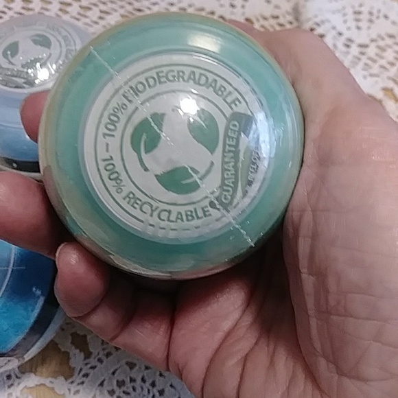 Bath bombs, biodegradable,  8 bombs - Picture 2 of 10